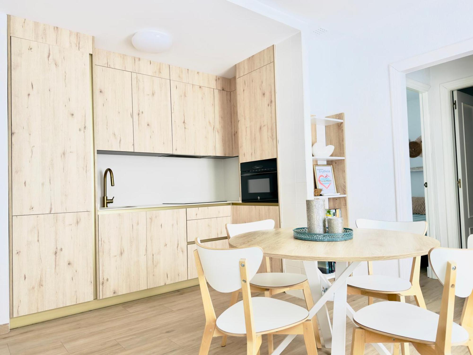 Apartment Erytheia, Tranquilo, A 150 Metros De La Playa Y Pleno Casco Historico Conil De La Frontera